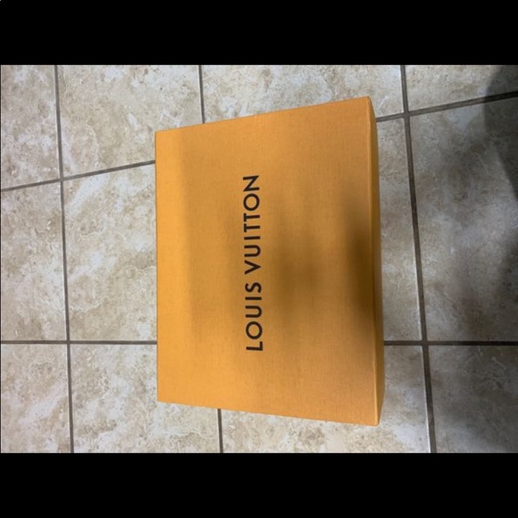 Louis Vuitton sneakers - Picture 7 of 7